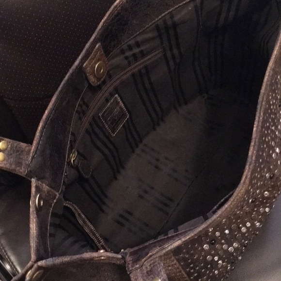 🔥SOLD🥳🤣 Studded ‘Deborah' Shoulder Bag👜 - Picture 6 of 8